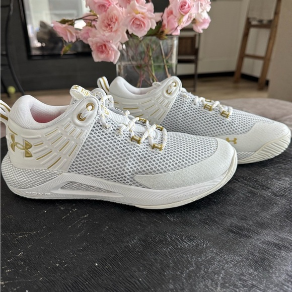 Under Armour White Women's NWOT Sneakers - Picture 3 of 8